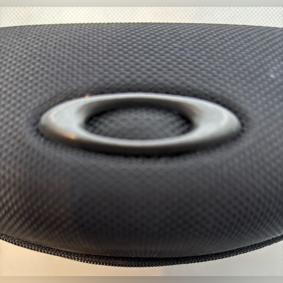 Oakley | Radar Array Soft Vault glasses case - Picture 7 of 10